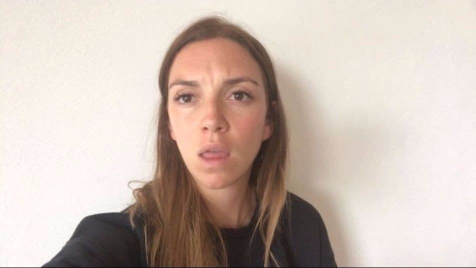 <b><a href="http://www.univision.com/temas/regina-blandon">Regina Blandón</a> </b>se dejó ver con la cara al natural al pedir ayuda para las diferentes localidades de México, y es que la joven actriz viajó hasta Oaxaca para llevar comida y medicinas a la gente que lo perdió todo.
