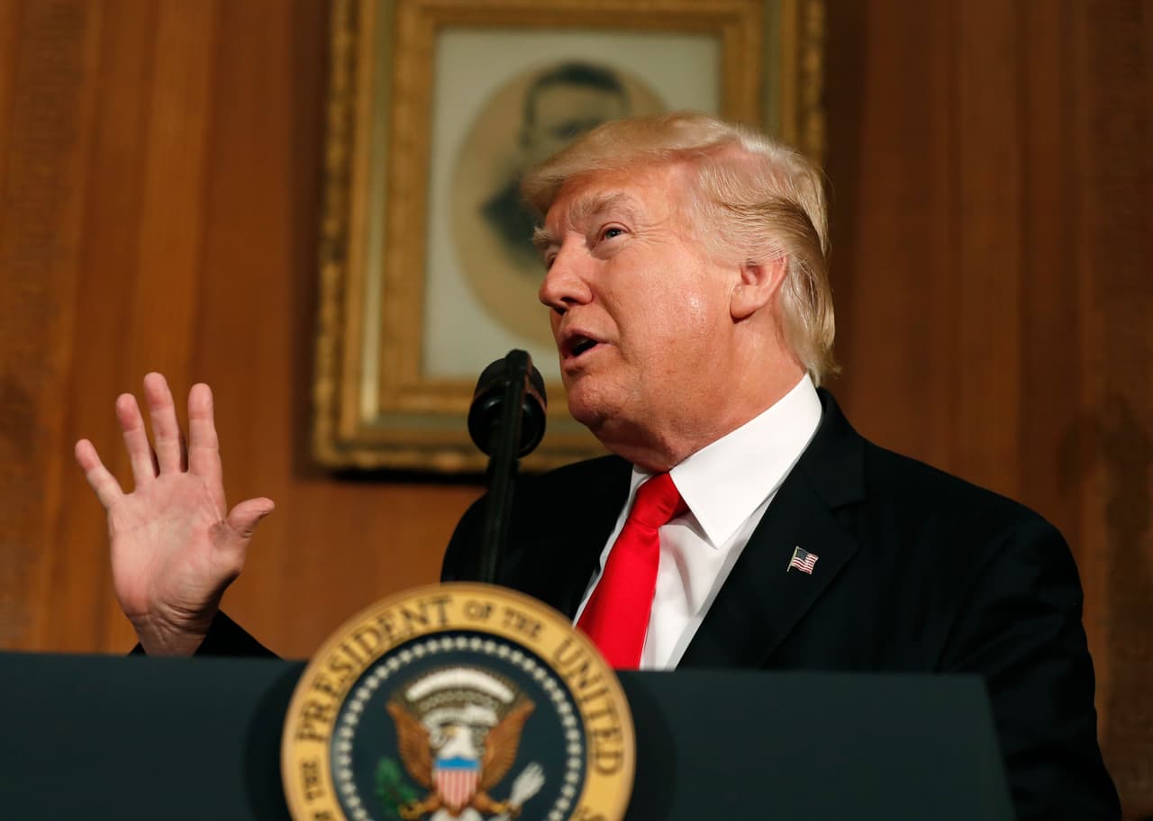 <b>21 de abril de 2017 |</b>El presidente Donald Trump le dijo a la agencia de noticias AP que su gobierno 
<b>"no va por los dreamers, vamos por los criminales"</b>. Sin embargo, en los primeros 100 días de Trump se reportaron varias detenciones e incluso alguna deportación de dreamers.