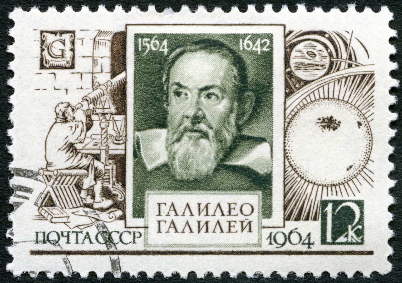 Las más famosas y conocidas puesto que fueron descubiertas por el gran astrónomo Galileo Galilei en el año 1610, son Callisto o Calisto, Ganímedes o Ganimedes, Europa e Io.