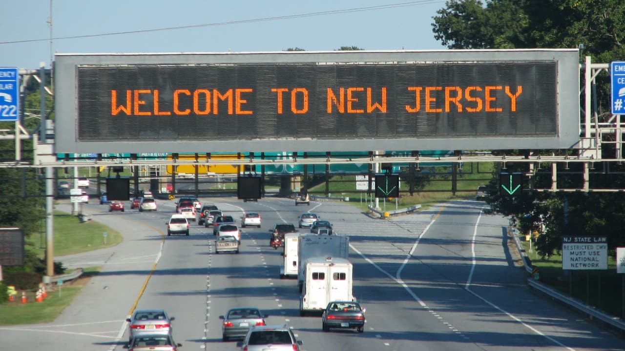 <h3 class="cms-h3-H3">9. Nueva Jersey (42)</h3>
<br>
<br>El famoso estado jardín se sitúa en el 42do lugar en términos de 
<b>costos de propiedad y reparación de vehículos</b>, 49no en
<b> tráfico e infraestructura</b>, pero es el sexto en 
<b>seguridad vial </b>y décimo segundo en 
<b>acceso a vehículos y su mantenimiento</b>.