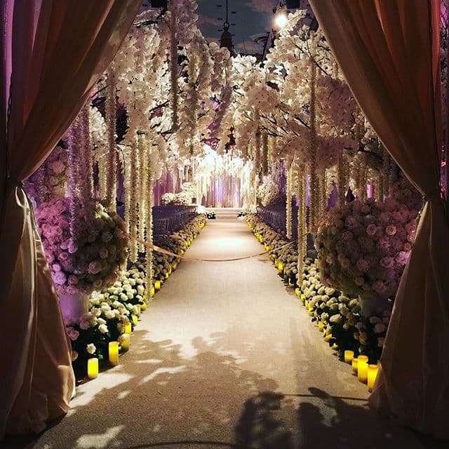 Así lució el jardín adornado con miles de flores, ¡como un sueño!