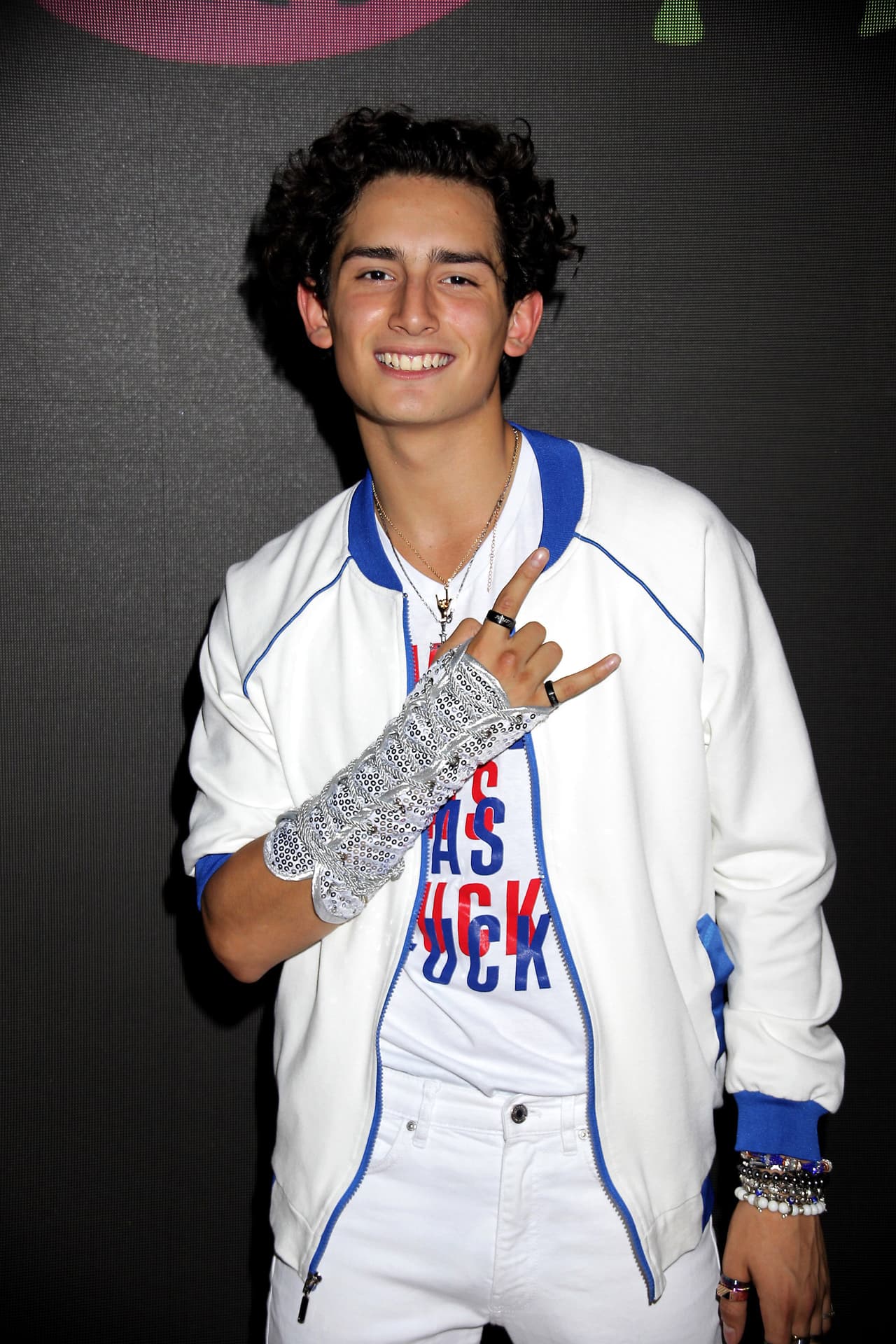 Por ejemplo, en noviembre pasado asistió a la presentación musical de su compañero de elenco en Mi Marido Tiene Familia, 
<b><a href="https://www.univision.com/famosos/emilio-osorio-dice-que-no-necesita-ir-a-un-motel-para-tener-intimidad-por-la-educacion-sexual-que-le-dio-niurka-fotos" target="_blank">Emilio Osorio</a></b>. 
<br>