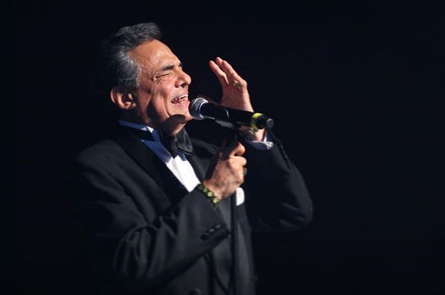 Otra personalidad que no se libró de este acontecimiento fue el cantante mexicano José José.