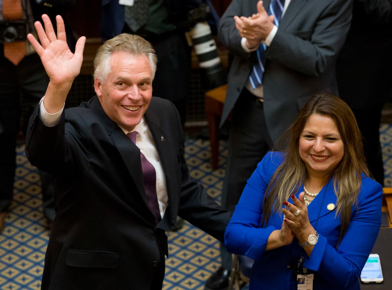De tener que realizar tres trabajos a la política de Virginia: esta latina dará la respuesta en español al discurso de Trump
