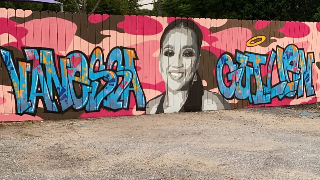 El artista Fernando Aragón creó este mural, que está ubicado en la cuadra 10500 de Fuqua Street, cerca de Beamer Road, en el sureste de Houston.