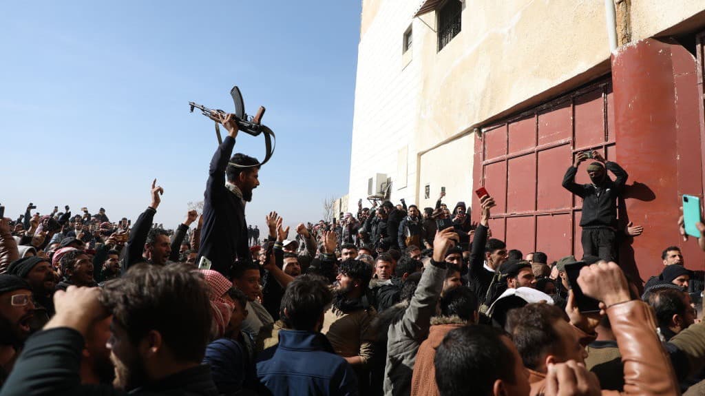 ¿Cuál ha sido el papel de EEUU en Siria y cómo se implicará tras la caída de Bashar al-Assad?