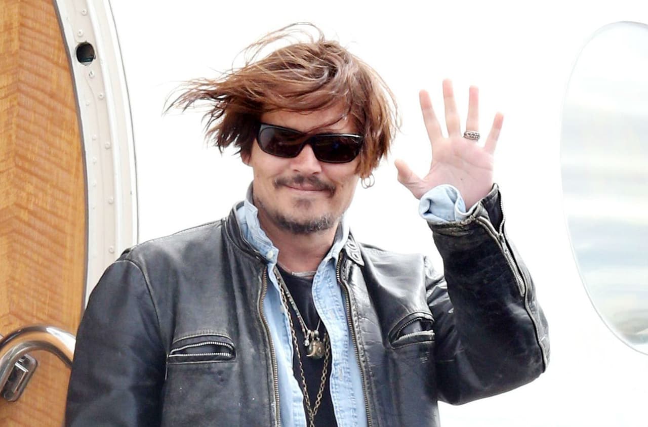 Por otra parte, en octubre de 2021, Johnny Depp fue reconocido con el premio honorífico Donostia del Festival Internacional de Cine de San Sebastián, debido al talento que ha mostrado a lo largo de su carrera.