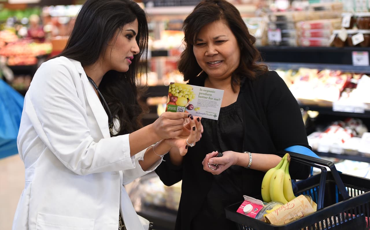Los precios de los alimentos en California han aumentado más rápido que los salarios. Sin embargo, Hilda Gabriela, una experta en estilo de vida, revela datos que cambiarán la manera en que haces tus compras, desde aplicaciones para encontrar los mejores precios y hasta secretos de los supermercados que hasta pueden dar como resultado ahorro de dinero.
<br>