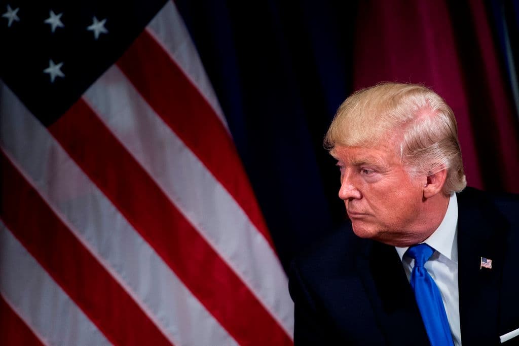 Trump anuncia nuevas sanciones contra Corea del Norte y llama "loco" a Kim Jong Un