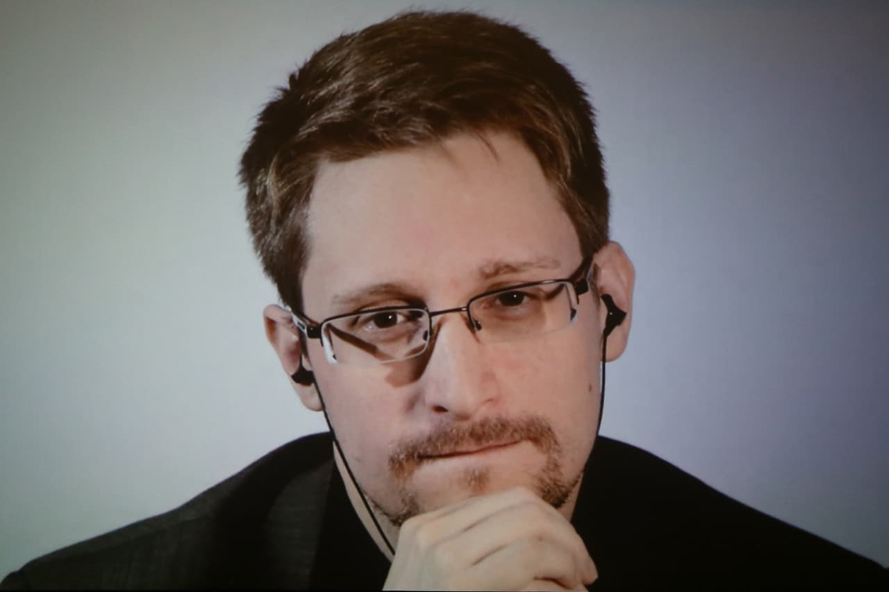 Edward Snowden confiesa que buscó pruebas sobre extraterrestres entre los archivos del Gobierno y no encontró nada
