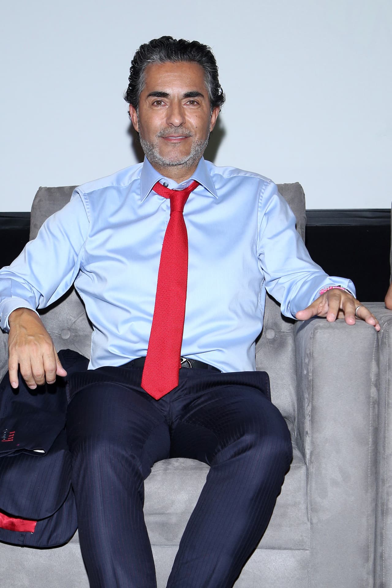 "Estoy muy emocionado, contento y estar esperando qué me tiene deparada la vida. Estoy muy contento emocionalmente, en cuanto a la pareja,
<b> creo que me he enamorado</b>", admitió. 
<br>