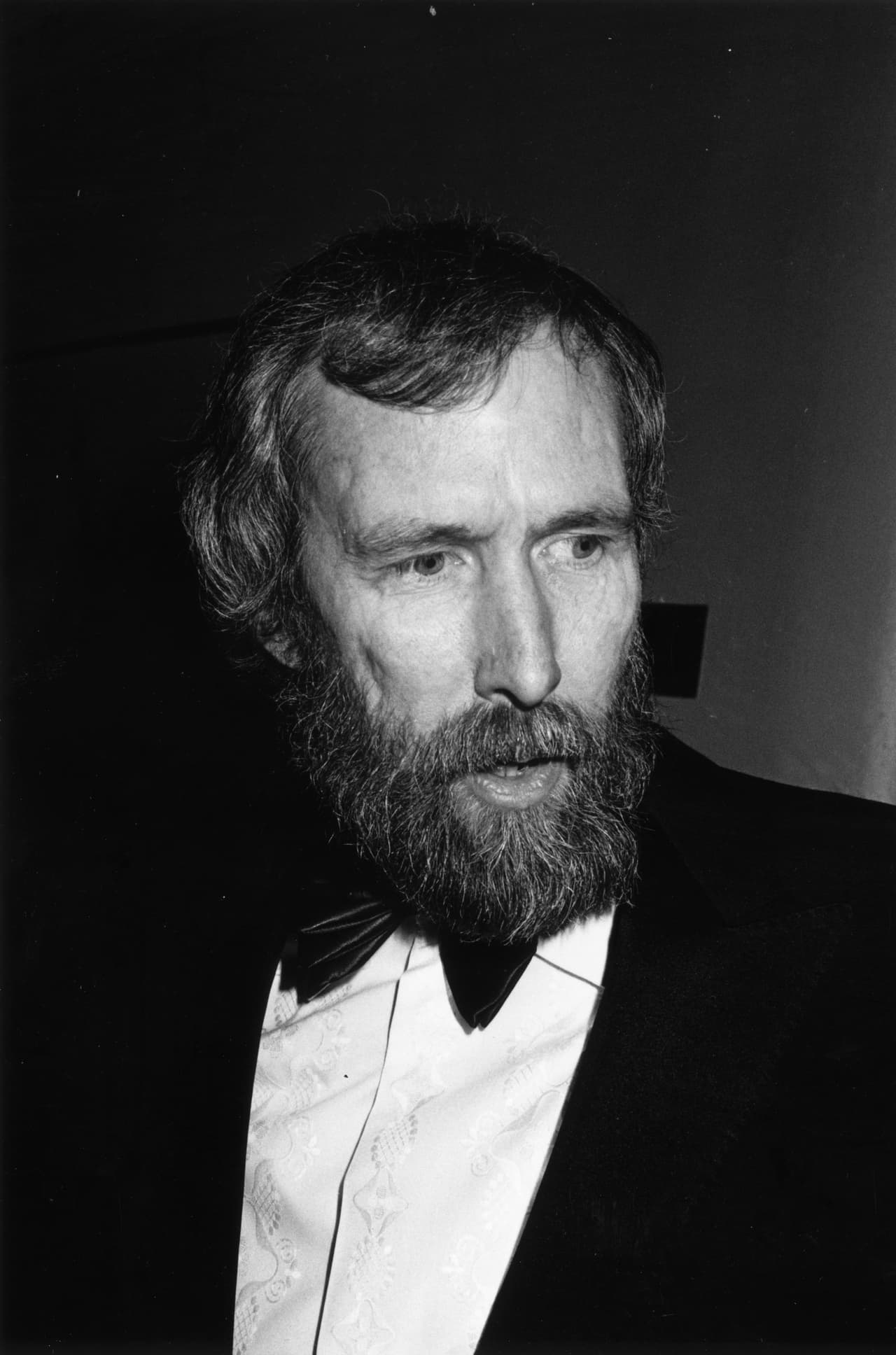 Jim Henson fue escogido para hacer la voz de Yoda, pero no pudo aceptar debido a su apretada agenda.