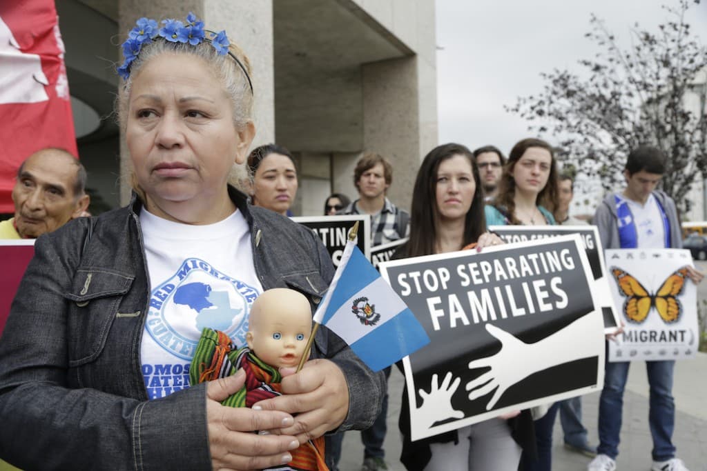 Demócratas exigen investigación sobre la cancelación del TPS a El Salvador, Haití y Honduras