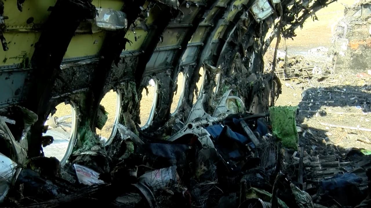 La tragedia del avión ruso: un rayo, depósitos llenos y pasajeros dificultando la evacuación