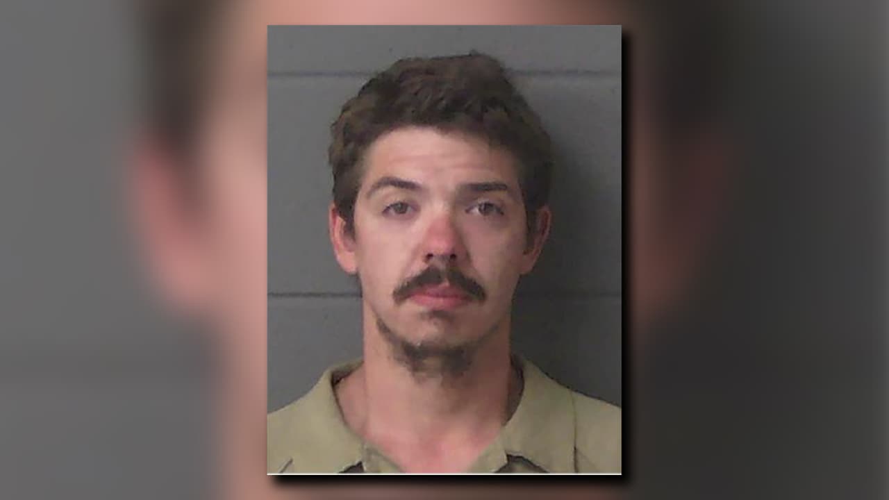 <b>Shawn Callaway</b>, acusado de formar parte de la organización criminal, además de intentar ocultar o destruir evidencias de un caso de homicidio. 
<a href="https://www.univision.com/local/atlanta-wuvg/rossana-delgado-carro-ford-focus-arrestado-atlanta-georgia">Se le halló el carro Ford Focus rojo que conducía Rossana Delgado el día que desapareció. </a>