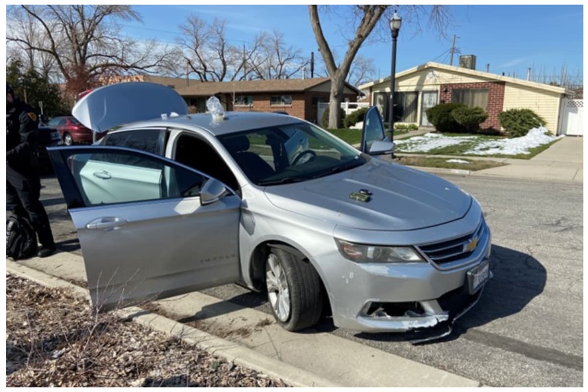 Oficiales de la División de Patrulla Pioneer de Salt Lake City audieron al llamado de un automóvil sospechoso.