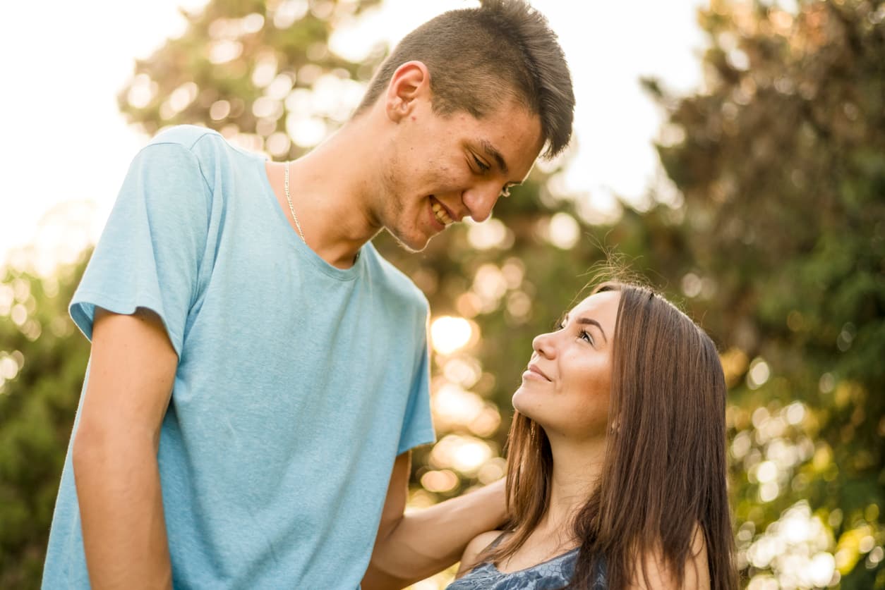 Los investigadores creen que 
<b>la estatura puede ser un factor de riesgo no reconocido hasta ahora de varias enfermedades comunes, </b>entre ellas afecciones asociadas a resultados y calidad de vida deficientes. Sin embargo, advierten de que se necesitan más estudios para aclarar algunas de las conclusiones.