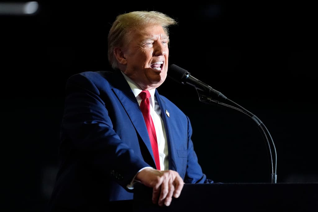 De "Hannibal Lecter" a "violadores" y "estúpidos": algunos de los dichos más polémicos (y racistas) de Trump contra los migrantes 