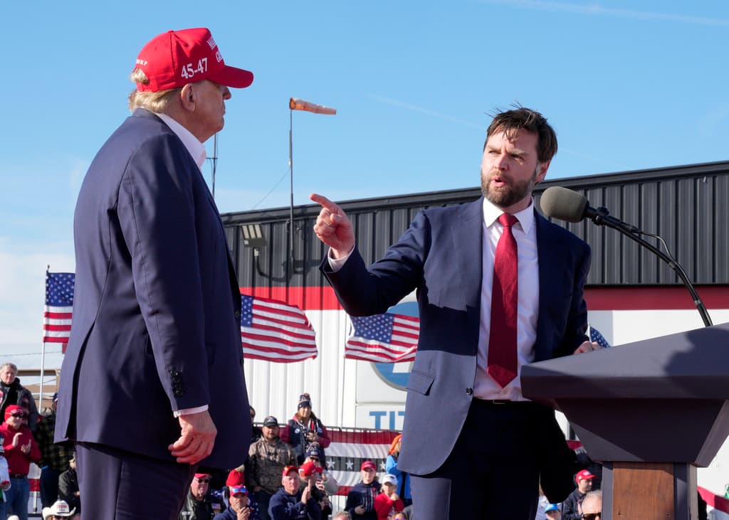 Quién es J.D. Vance, el "camaleónico" senador que pasó de llamar a Trump "el Hitler de EEUU" a ser su fiel aliado y candidato a vicepresidente