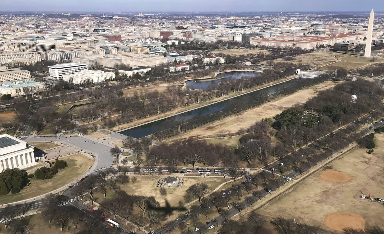 Vista aérea del Monumento a Abraham Lincoln y el Estanque Reflectante.