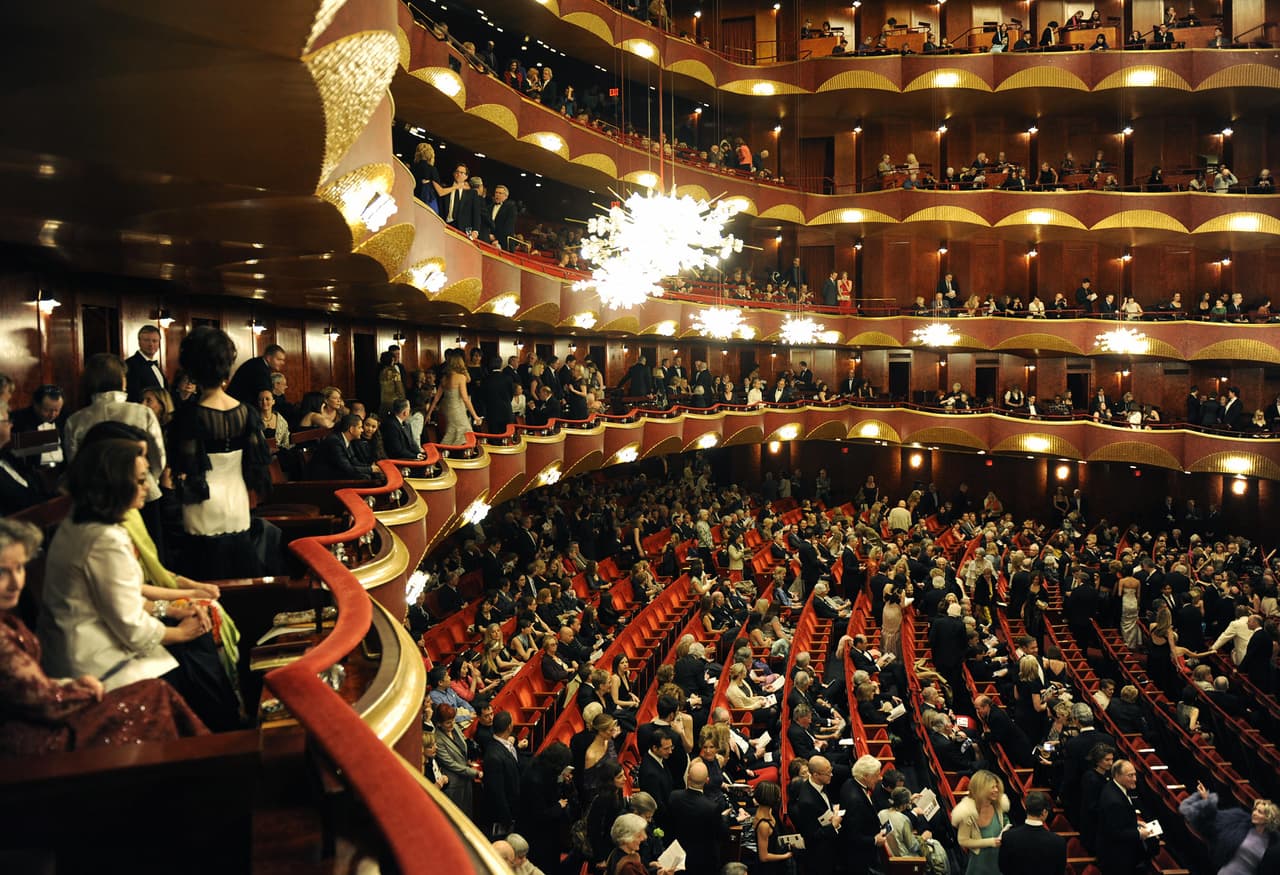 <b>Entre Amigos de la Ópera de Fort Worth: </b>Una celebración del Mes de la Herencia Hispana el próximo 9 de octubre a las 7:00 pm en el Centro Cultural Artes de la Rosa en el Rose Marine Theatre. Este concierto de una sola noche está conformado por reconocidos cantantes de ópera hispanos. 
<a href="https://www.fwopera.org/entreamigos" target="_blank">Ingrese aquí para más información.</a>
<br>