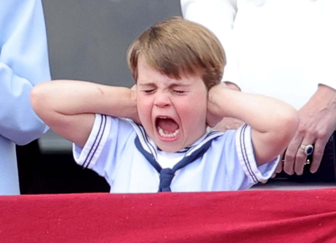 Para muchos, el 
<b><a href="https://www.univision.com/famosos/louis-hijo-principe-william-kate-middleton-perdio-lugar-linea-sucesion" target="_blank">príncipe Louis, hijo menor del príncipe William y Kate Middleton</a></b>, se robó el show durante el Jubileo de Platino de la reina Isabel II. Esto gracias a que, de manera espontánea, hizo gestos y hasta berrinches en varios de los actos en honor a su bisabuela.
