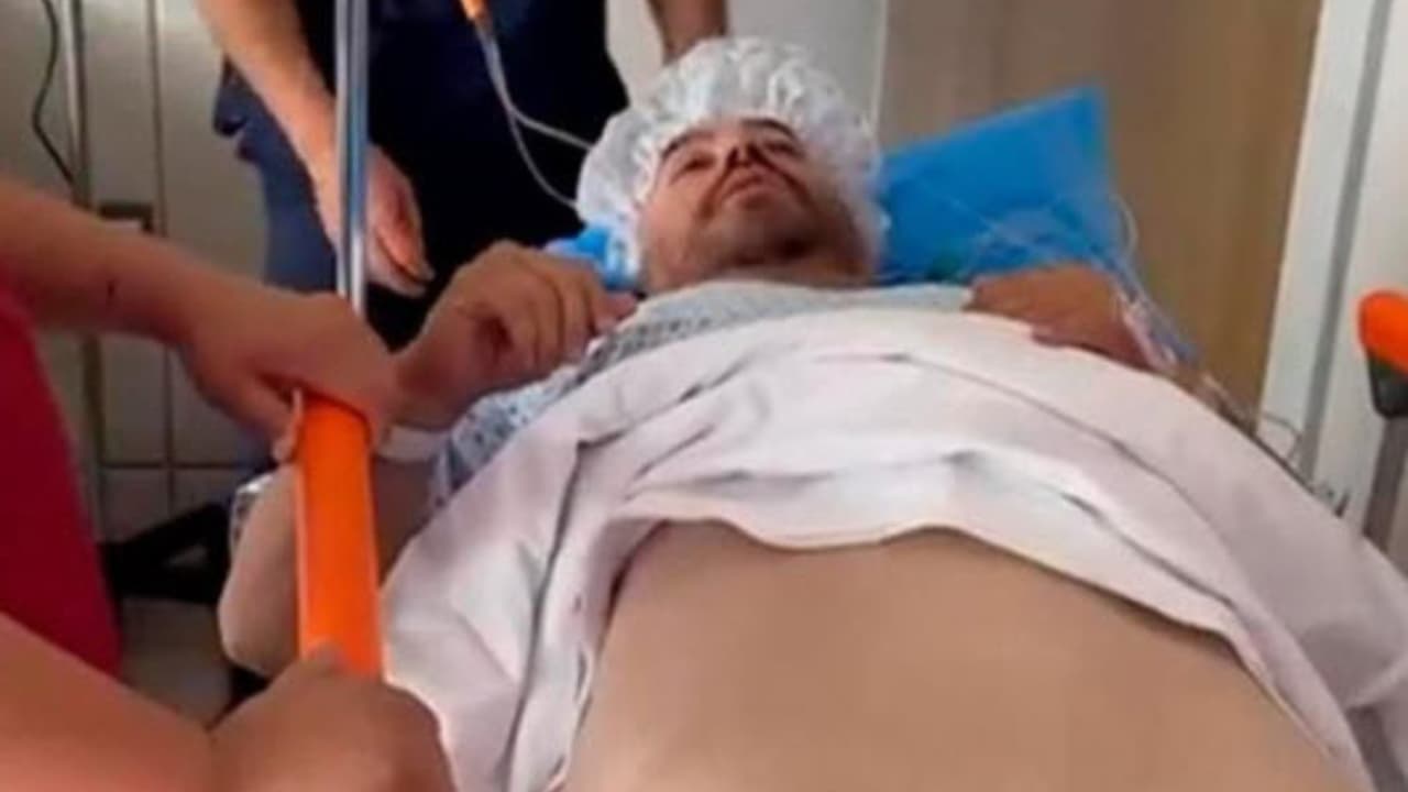 Lupillo Rivera fue hospitalizado por problemas estomacales.