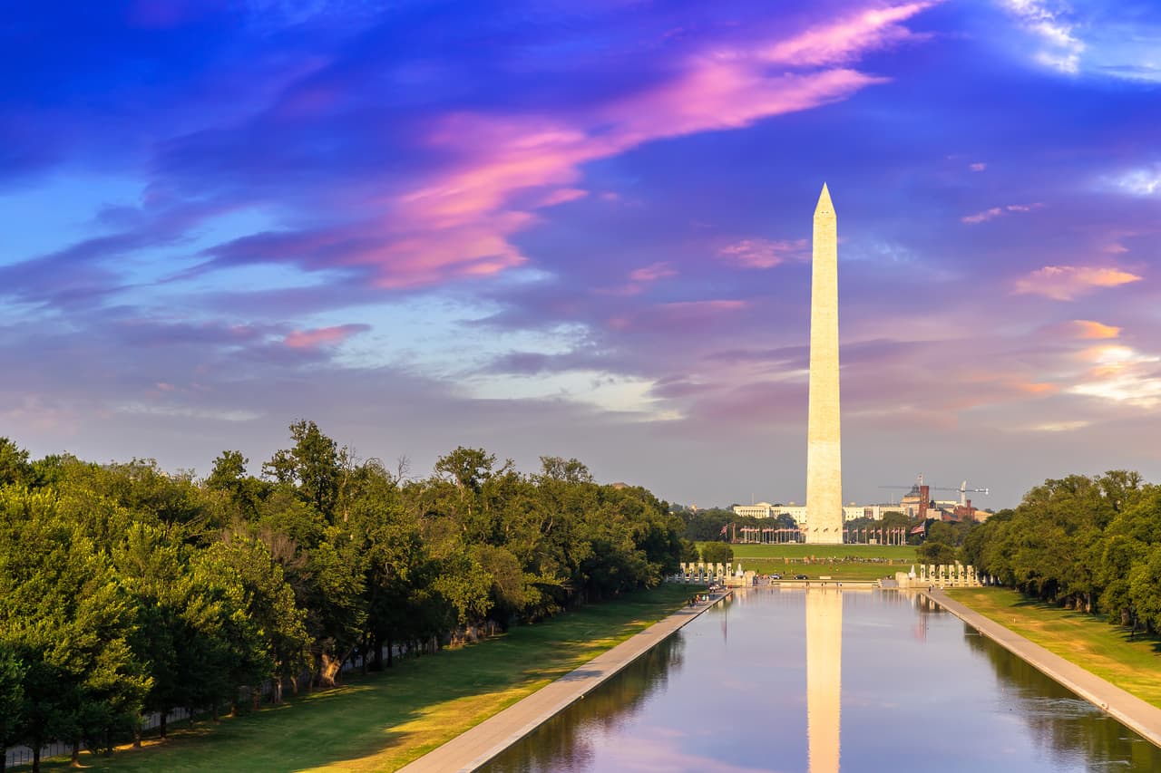 <h3 class="cms-H3-H3">16. Washington Monument, Distrito de Columbia</h3>
<br>
<br>🏞️ 
<b>Cambio en las visitas de 2020 a 2021: </b>-23.6%
<br>
<br>🏞️ 
<b>Visitas en 2021:</b> 63,840
<br>
<br>🏞️ 
<b>Visitas en 2020: </b>83,585
<br>