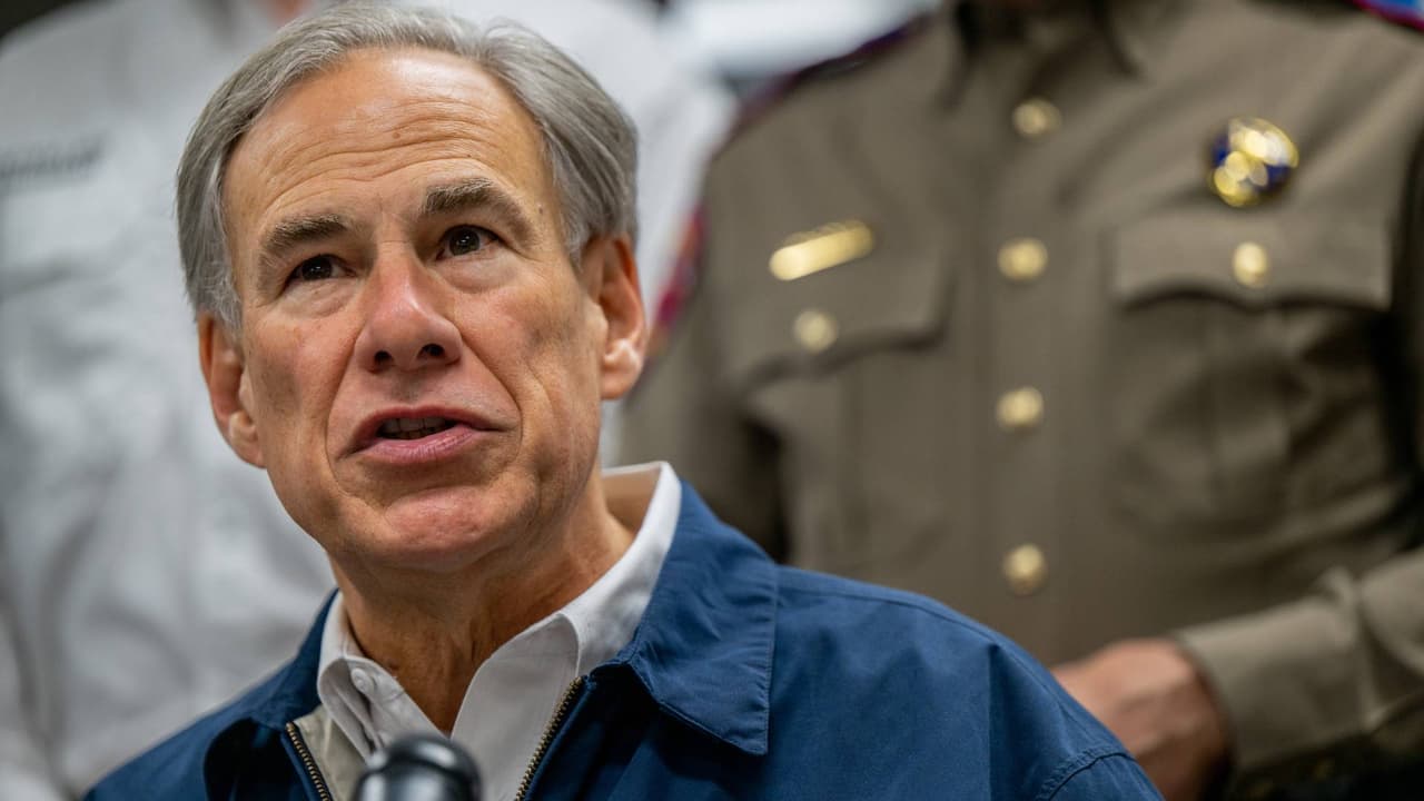 Gobernador de Texas sostiene que arrestos en la frontera seguirán, ante revés de la SB 4