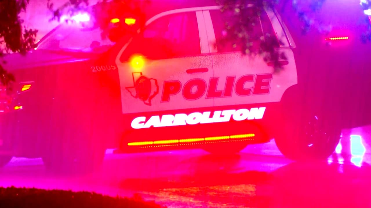 Han pasado varios días, y el sospechoso de chocar a Aurora Canales no ha sido arrestado, luego de que se dio a la fuga al momento del incidente. Esta persona, según el Departamento de Policía de Carrollton, tiene una orden de arresto.