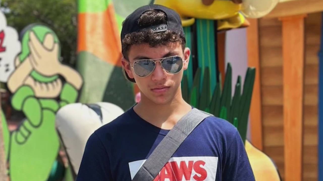Investigan la trágica muerte de un joven tras un accidente de choque y fuga en el condado Orange