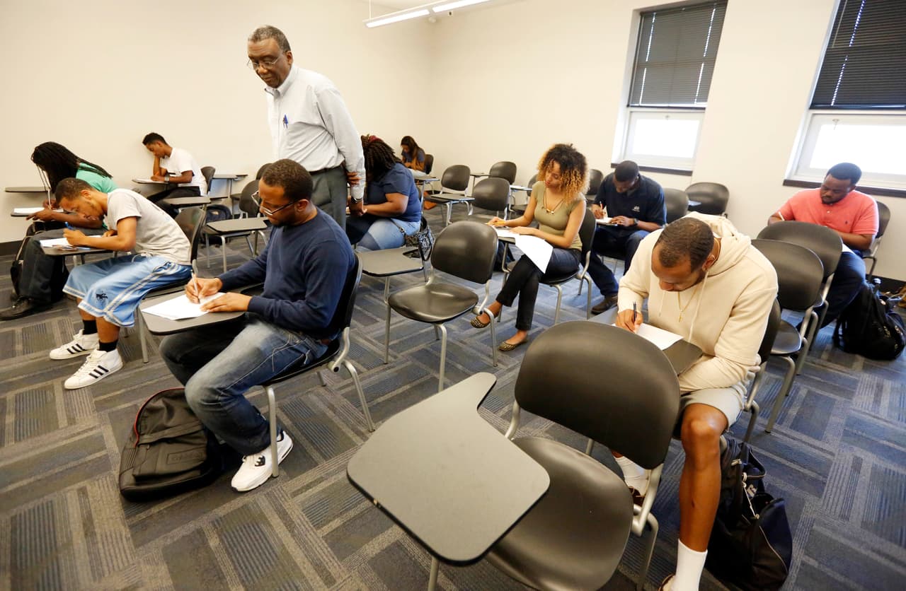 La Universidad Estatal de California suspende el requisito de exámenes para asistir a sus 23 campus