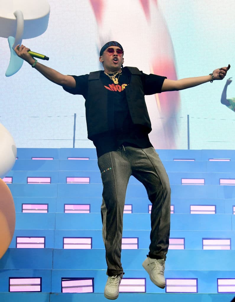 En octubre del 2017, 
<b>Bad Bunny</b> estaba de gira y visitó a Panamá para cantar los temas que lo estaban colocando en los primeros lugares de las listas de éxitos.