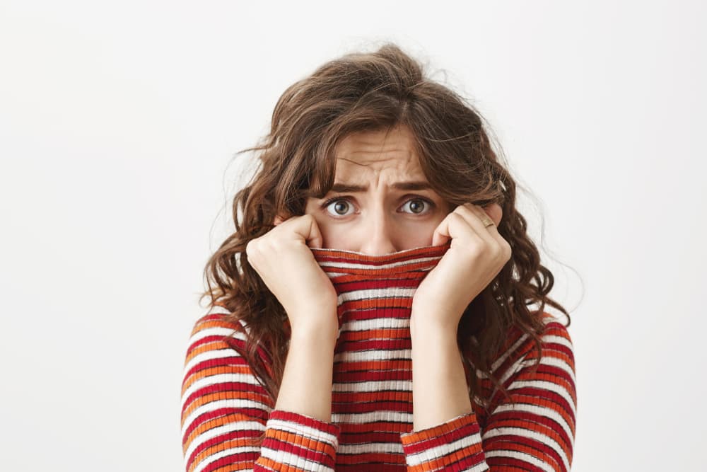 <h3 class="cms-H3-H3">Qué significa soñar con cucarachas pequeñas</h3>
<br>Por otro lado, soñar con cucarachas pequeñas representan los pequeños miedos del día a día; esas pequeñas situaciones donde crees que no has actuado como deberías.