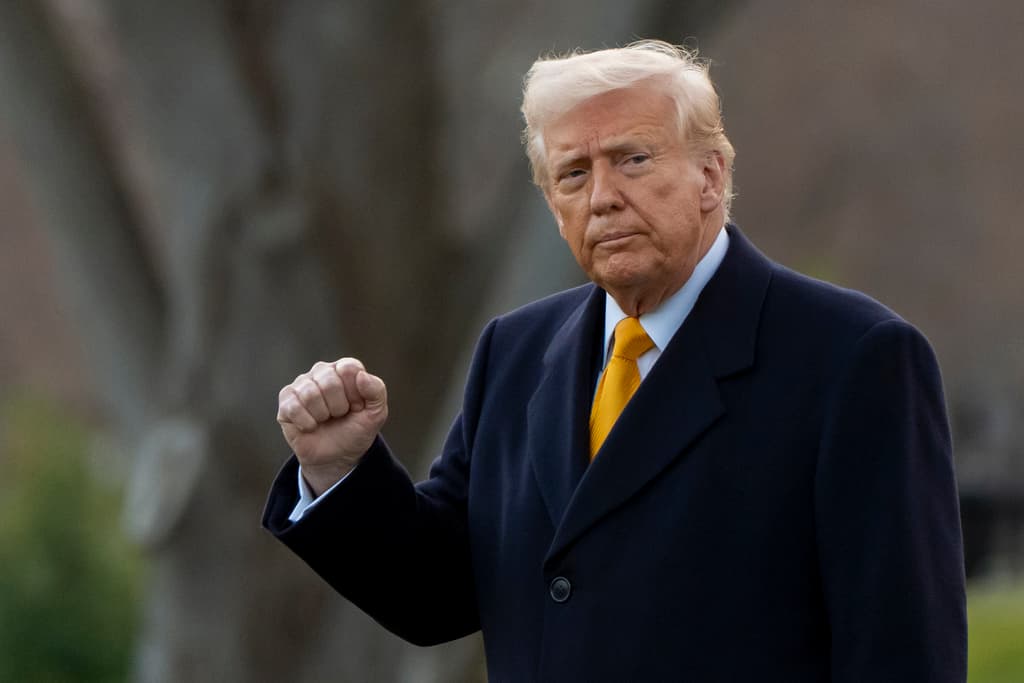 Cómo Trump pasó de heredar una sólida economía a hacer temer una recesión en apenas dos meses en la Casa Blanca