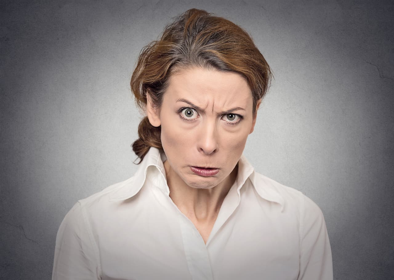 <b>Tu lado oscuro:</b>
<br>Si sale a relucir tu lado oscuro entonces te vuelves muy celoso y resentido, rencoroso, compulsivo, obsesivo, obstinado y muy secreto para tus cosas, así como vengativo.