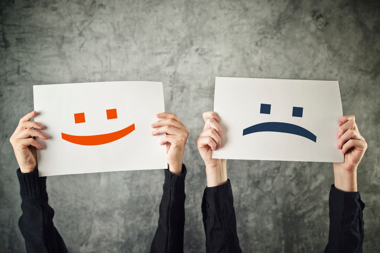 Cada signo posee esos dos matices. Uno positivo y otro negativo considerado su “lado oscuro”.
<br>Cuando se conocen ambos aspectos podemos trabajar sobre nosotros mismos para aprovechar los positivos y canalizar, neutralizar o eliminar totalmente los negativos, así como entender mejor las reacciones de quienes nos rodean.