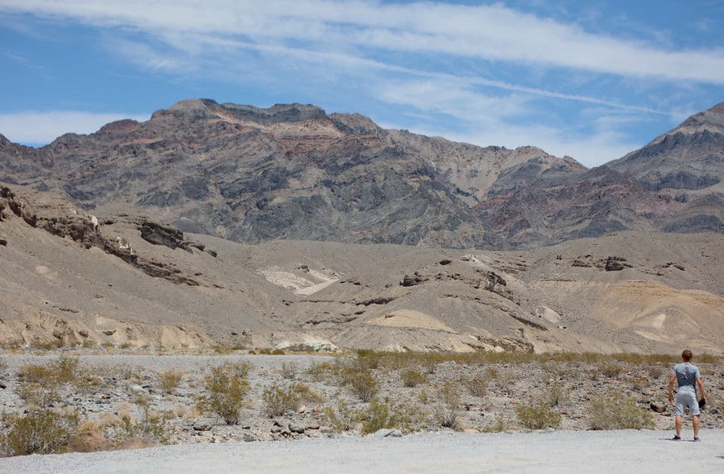 Los turistas fueron advertidos de las condiciones del clima. De hecho, en gran parte de los parques nacionales del sur de Los Ángeles, se limitó el acceso a las cimas, para evitar emergencias.