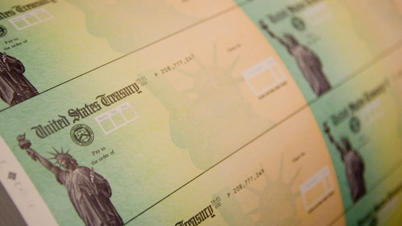 Por otra parte, “los créditos para los niños van a ser muy importantes porque ahora lo van a poner un poquito más entretenido. Si tiene un menor de 6 años, van a ser $3,600 y si son mayores de 6 años van a ser $3,000”, dijo Guamán.