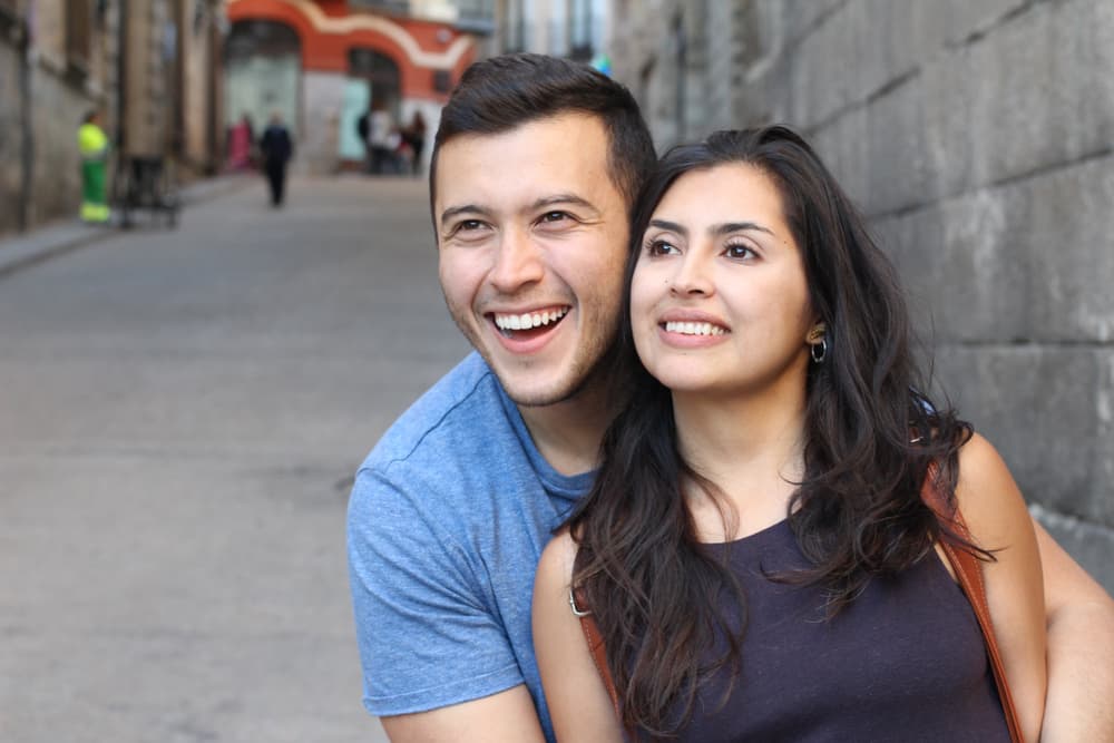 No resistes a las personas aburridas que no hablan, no tienen tema de conversación y son sosas. Esas relaciones suelen durar poco.