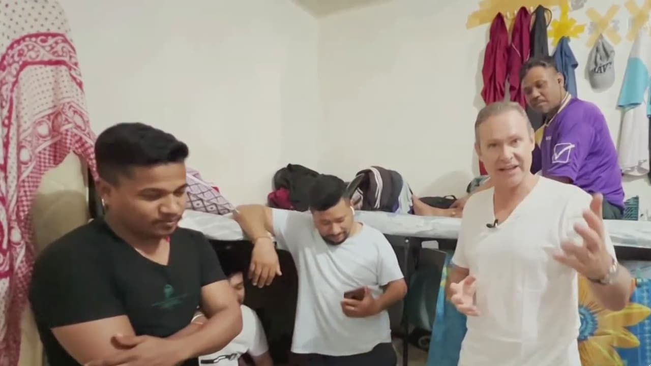 El lado B de Catar: Alan muestra la vida de los inmigrantes que ayudaron a construir la ciudad mundialista