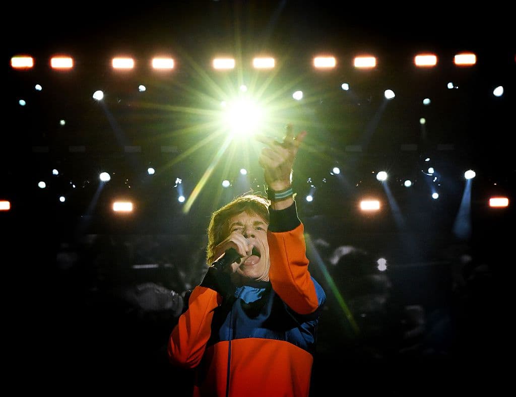 Sir Mick Jagger cantando 'You Got Me Rocking'