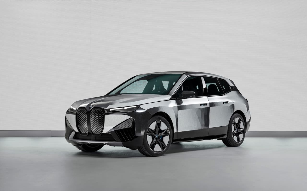BMW iX Flow Concept
