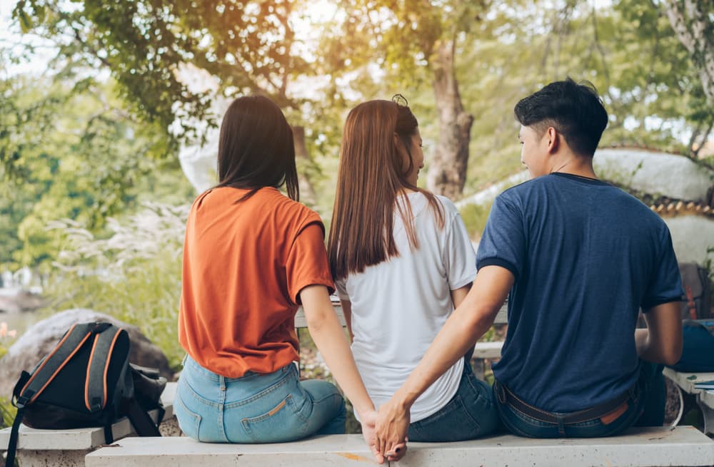 Sin embargo, si tu pareja Virgo no recibe atenciones especiales de tu parte podría sentirse atraído o atraída hacia alguien que le escuche todas sus quejas y al mismo tiempo le ayude a tener sus cosas organizadas, le regale algo que denote su sensibilidad.