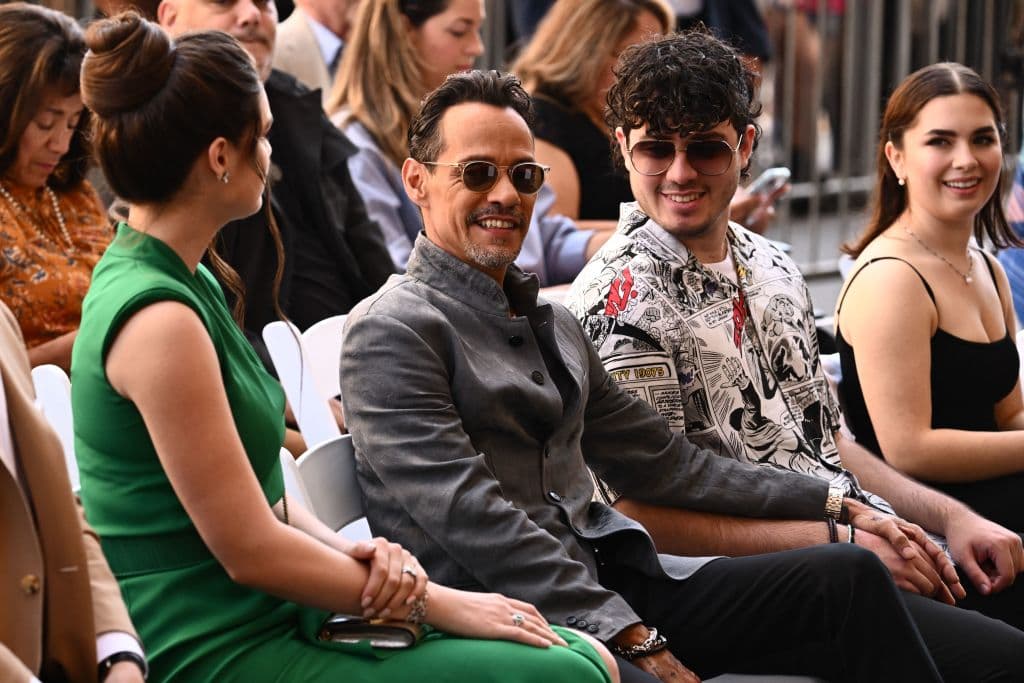 Los gemelos Emme y Max no pudieron estar con Marc Anthony este jueves. Quienes no faltaron fueron 
<b>su esposa Nadia Ferreira</b> y los hijos que el salsero tuvo con la ex Miss Universo,
<b> Dayanara Torres</b>.