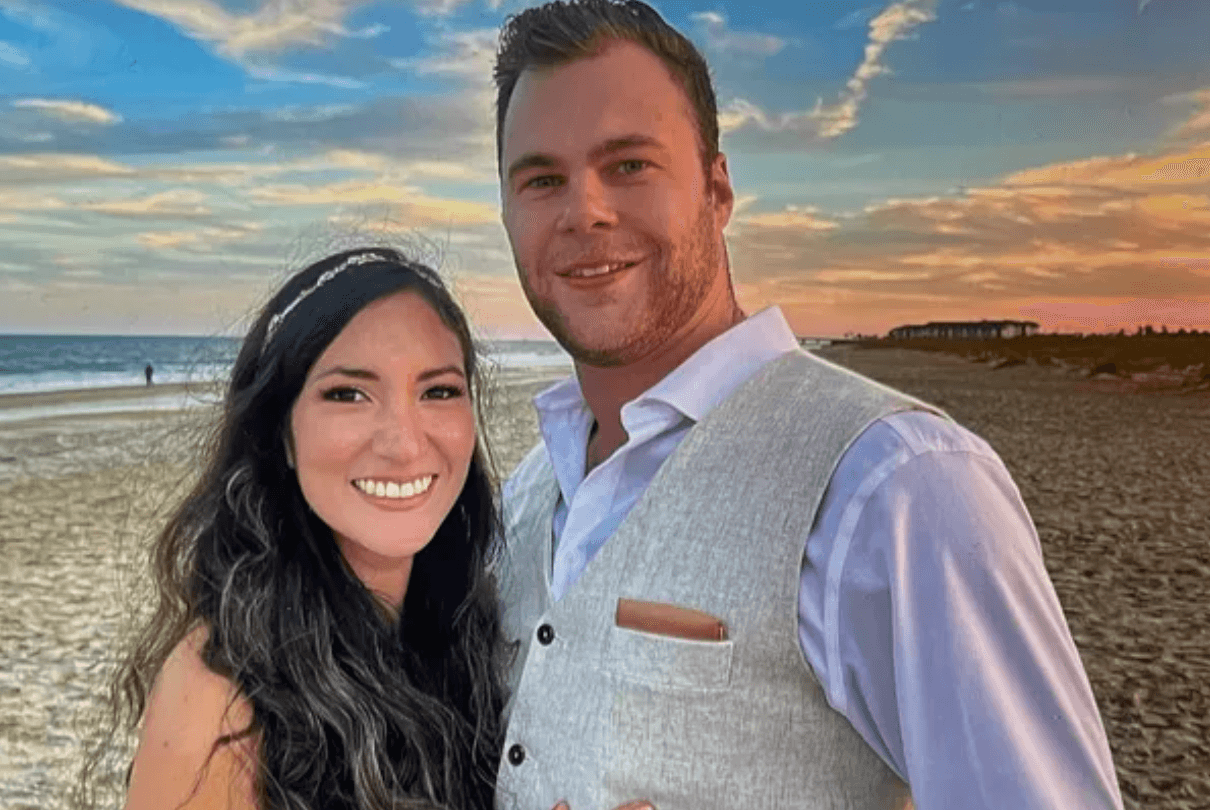<b>Blake Albright </b>es uno de los cinco sobrevivientes, pero su esposa, la 
<b>colombiana Jackeline Lasso</b>, no. El matrimonio se había mudado de Jacksonville, en el estado de Florida, al pueblo de Rincón, en Puerto Rico, apenas cuatro días antes.