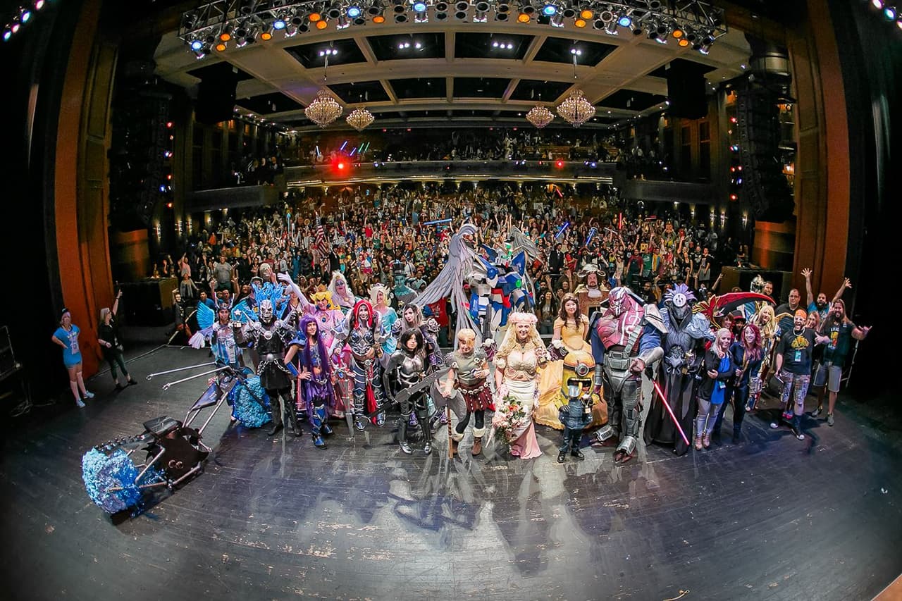 <b>Evento</b>: GalaxyCon Raleigh
<br>
<b>Fechas</b>: 25 al 28 de julio
<br>
<b>Lugar</b>: Raleigh Convention Center
<br>
<b>Sitio web</b>: 
<a href="https://galaxycon.com/">https://galaxycon.com/</a> 
<br>
<br>Un festival de cuatro días para fanáticos de la cultura pop, superhéroes, ciencia ficción, anime y más.