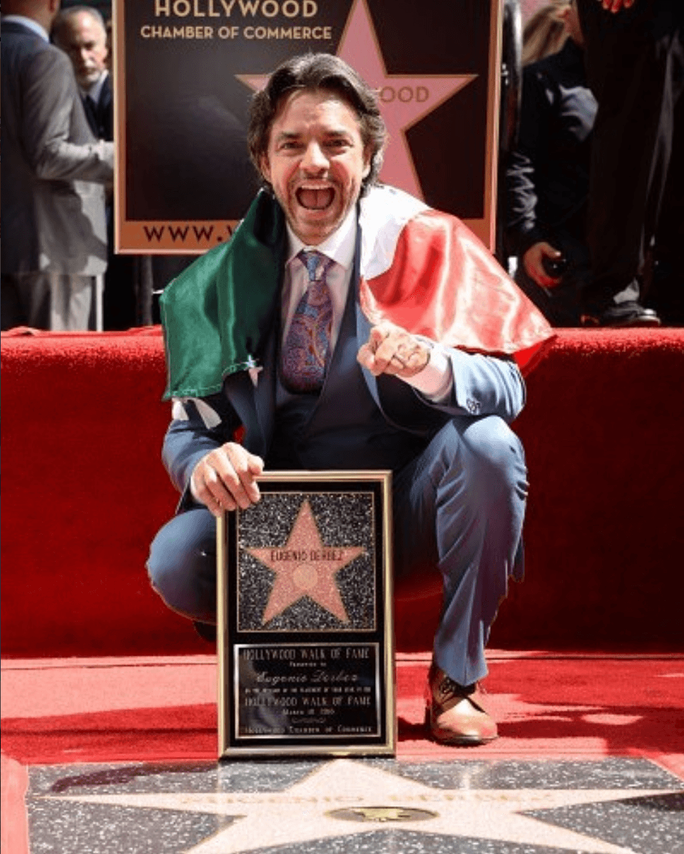 Pero el actor y comediante no paró ahí, ya que también logró conquistar Hollywood al formar parte de varias películas. 
<b>'Instructions Not Included'</b>, cinta que él escribió, dirigió, y protagonizó, se convirtió en la película más exitosa en español de todos los tiempos.