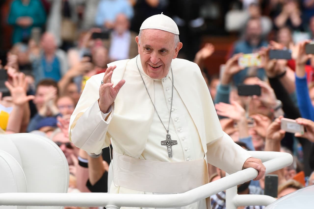 El Papa Francisco durante su peregrinaje por Dublin, Irlanda.