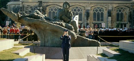 <h2 class="cms-H2-H2">All veterans Memorial Service</h2>
<br>
<ul>
 <li class="li1">Cuándo: 30 de abril</li>
</ul> 
<ul>
 <li class="li1">Hora: 13:00 a 14:00 horas</li>
</ul> 
<ul>
 <li class="li1">Dónde: Vietnam War Memorial</li>
</ul> 
<ul>
 <li class="li1">Qué es: Evento patriótico para honrar a los veteranos de guerra.</li>
</ul> 
<ul>
 <li class="li1">Costo: Gratis</li>
</ul>